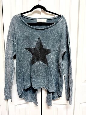 Vintage Havana Washed Gray Star Pullover